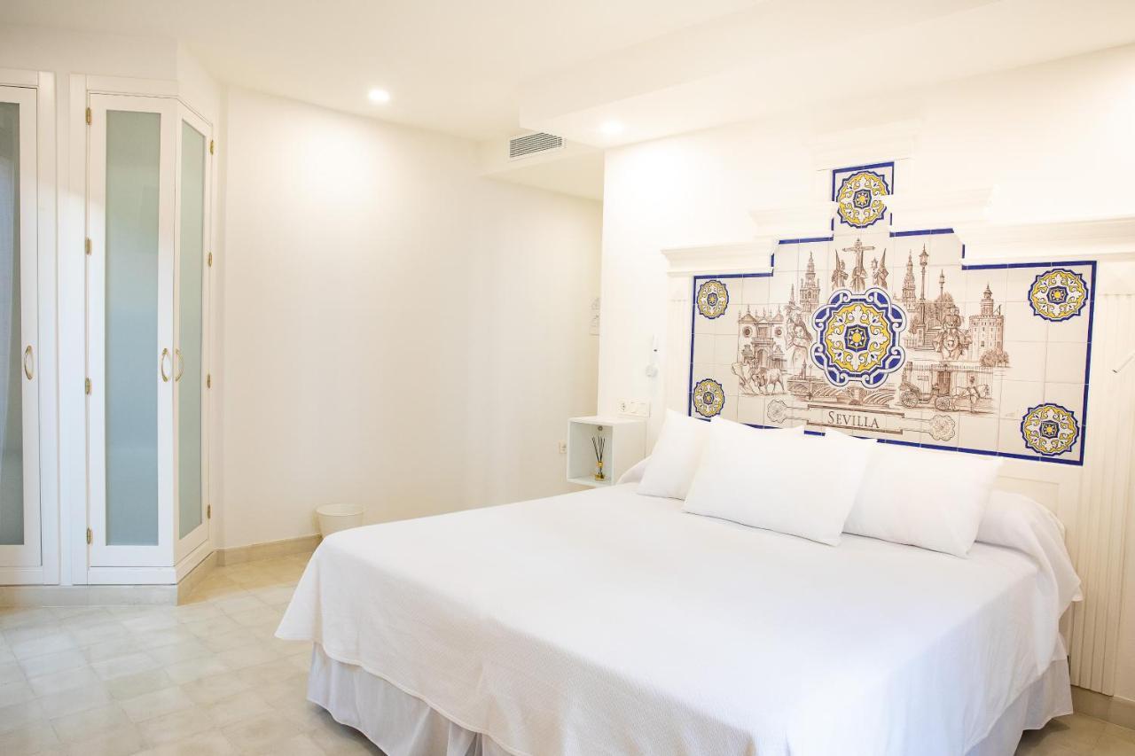 Morón de la Frontera Posada Boutique El Gallo Moron מראה חיצוני תמונה