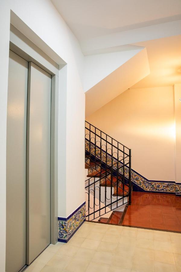 Morón de la Frontera Posada Boutique El Gallo Moron מראה חיצוני תמונה